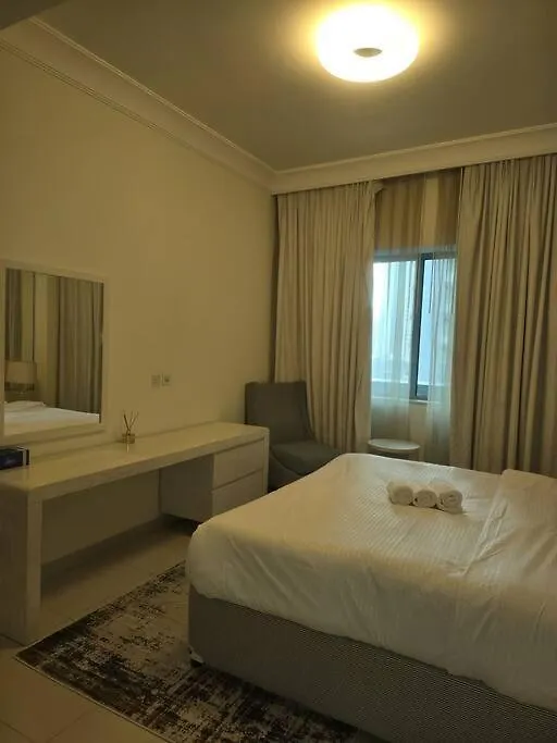 Royal Sky Vacation Homes By Damac Maison Mall Street Dubai 0*,